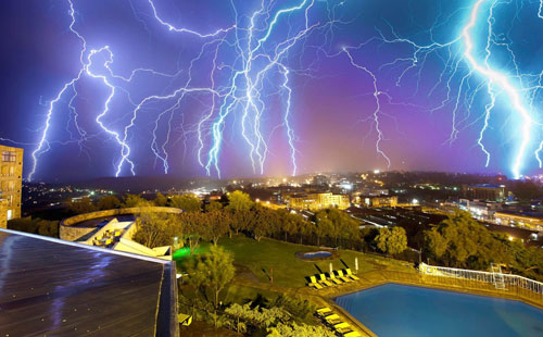 雷擊容易引發(fā)晃電 雷擊容易引發(fā)晃電